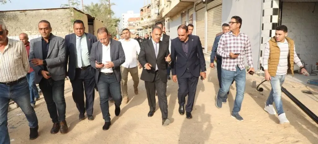 محافظ الشرقية يتفقد تطوير مدخل كفر أيوب