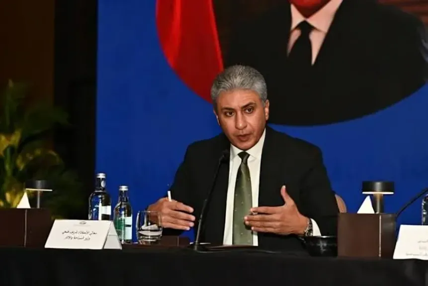 وزير السياحة والآثار