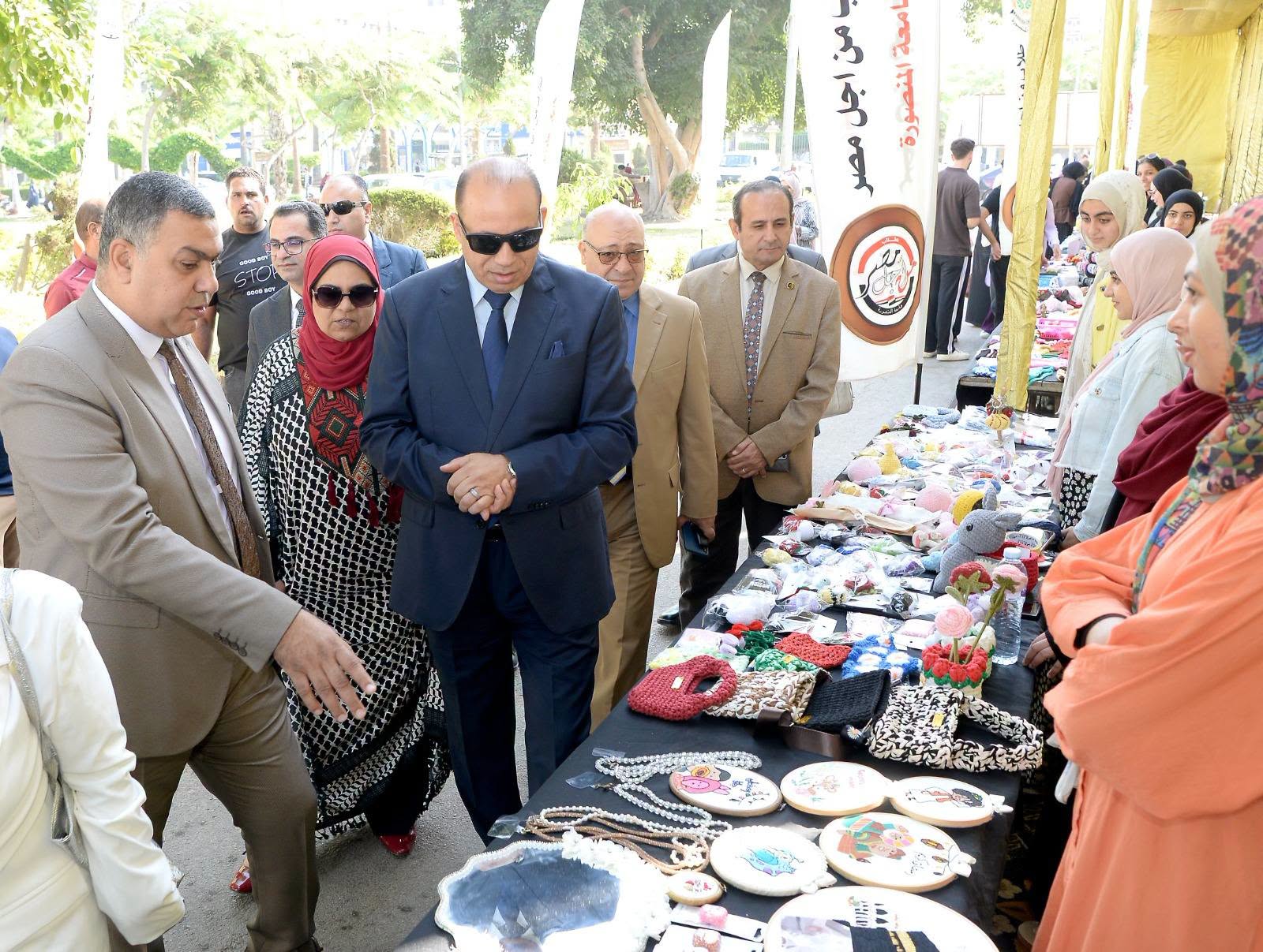 شريف خاطر يفتتح بازار جامعتي بمشاركة 100 طالب وعرض 5 آلاف منتج